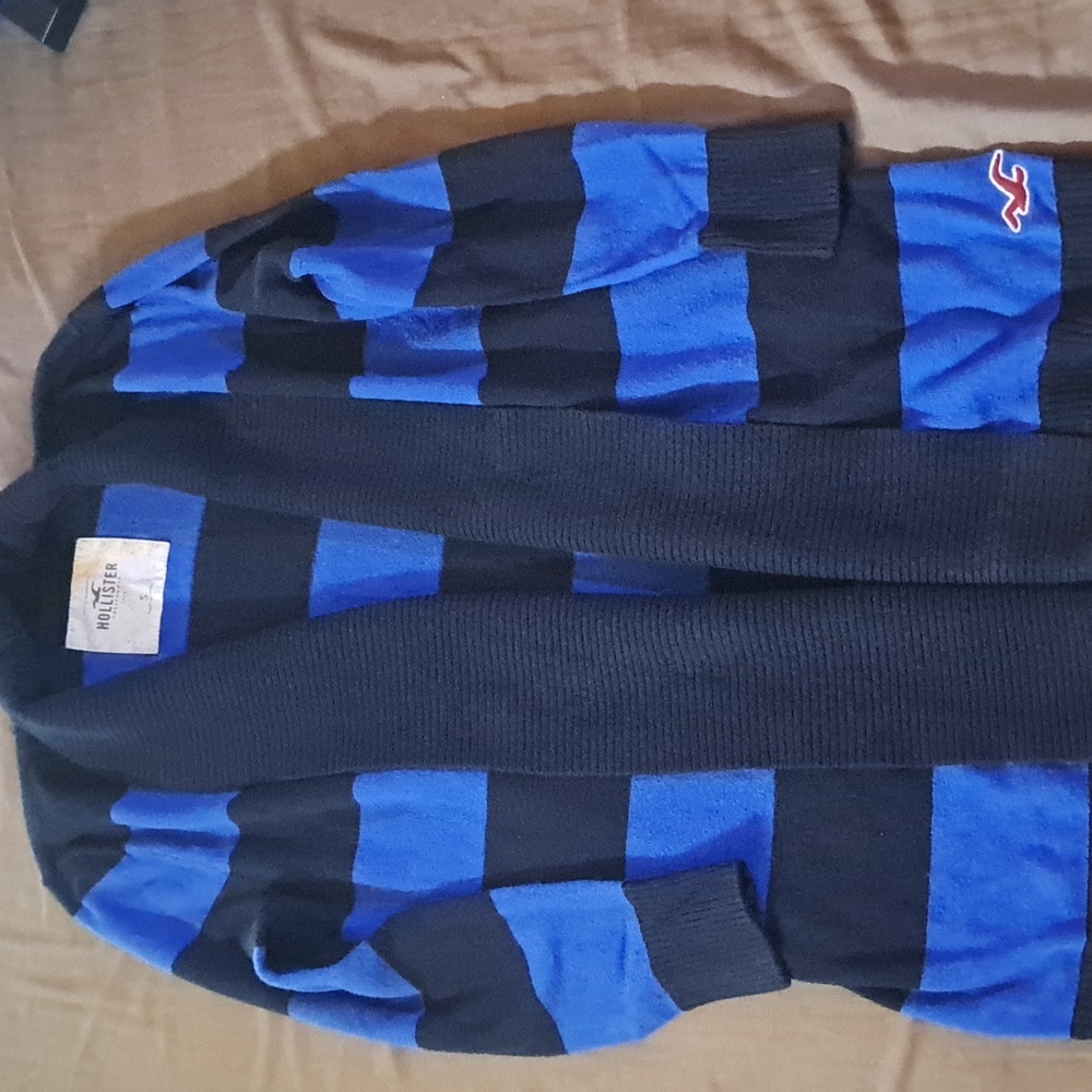 Hollister women's sz S blue on blue striped buttonless cardigan sweater